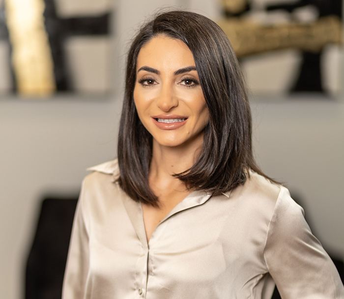 Orlando dentist Doctor Roxana Nikfar